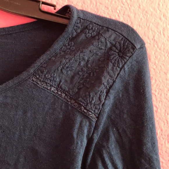 3/$20 🦋 Forever 21 Long Sleeve Blouse | Size: M - Picture 5 of 9